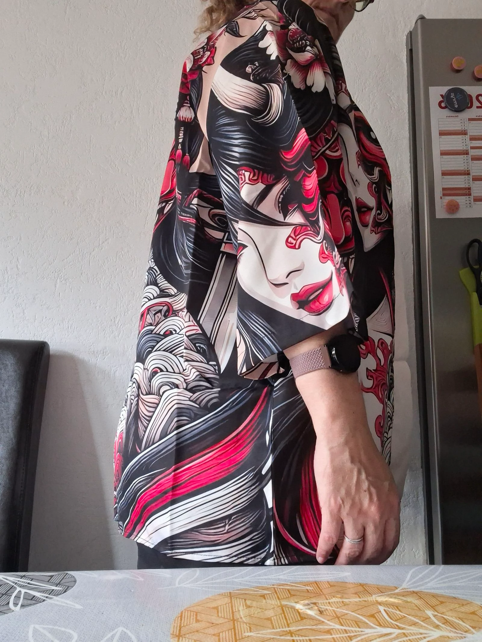 Kimono/chaqueta estilo japonés estampado Geisha y máscara Oni – Talla L – photo 3
